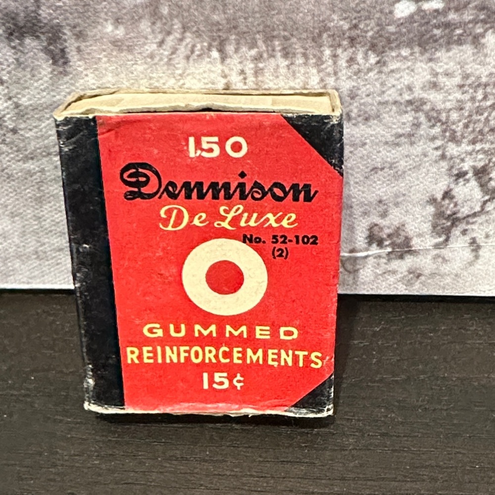 Vintage Box No. 52-102 Dennison De Luxe Gummed Reinforcements BOX ONLY
